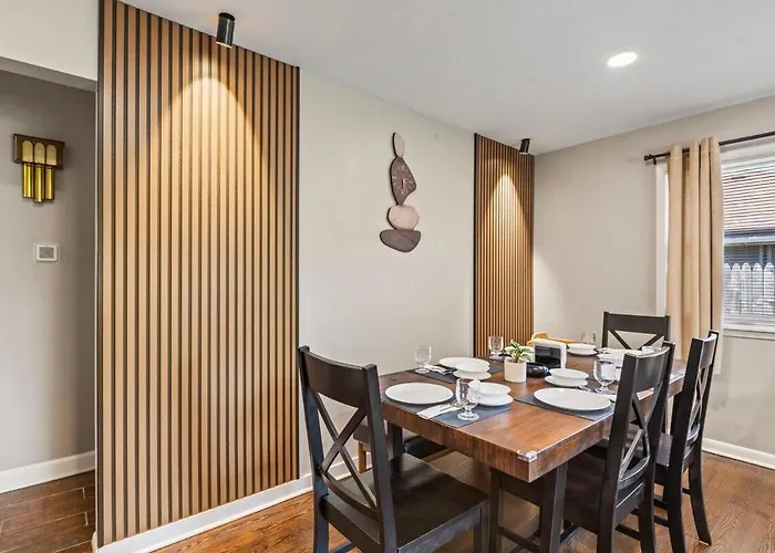 Ferienhaus Duplex 1- Naval Base, Six Flags, Greg Petry Sportspark - Sleep 10 *
