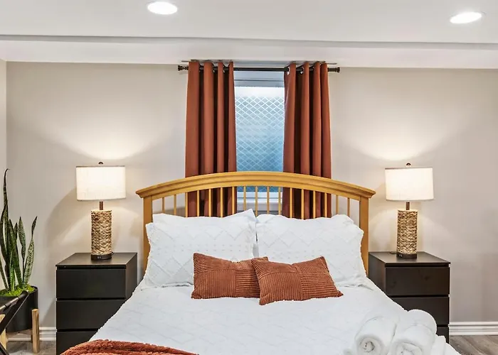 Duplex 1- Naval Base, Six Flags, Greg Petry Sportspark - Sleep 10 Ferienhaus *
