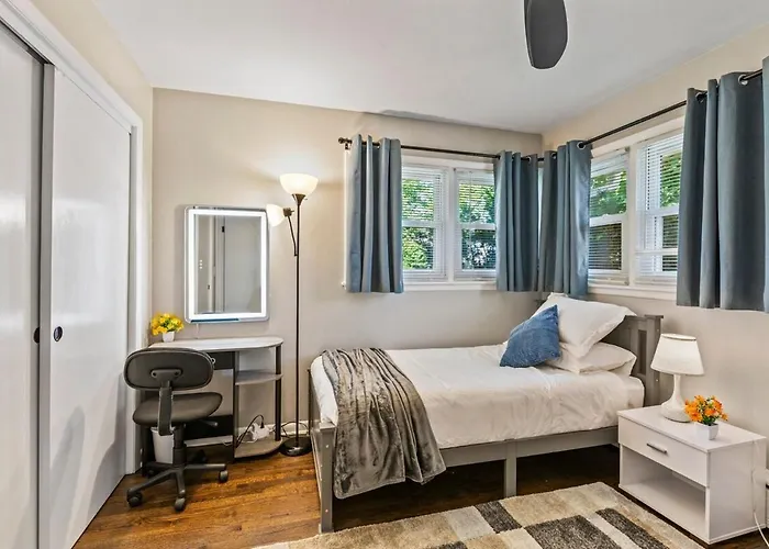 Duplex 1- Naval Base, Six Flags, Greg Petry Sportspark - Sleep 10 Сasa de vacaciones Waukegan