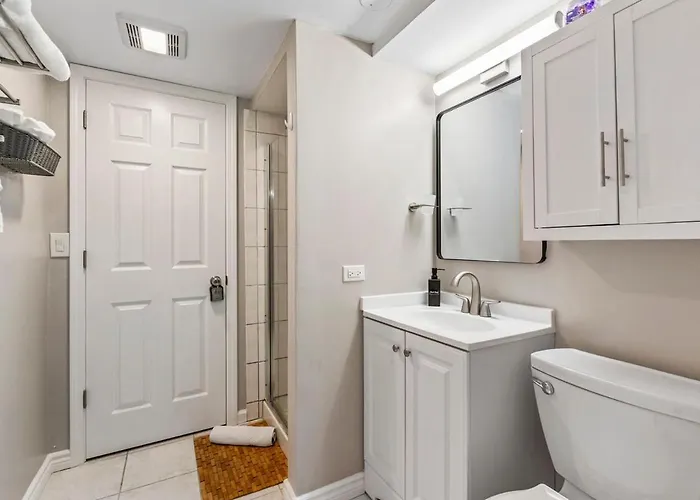 Duplex 1- Naval Base, Six Flags, Greg Petry Sportspark - Sleep 10 Waukegan