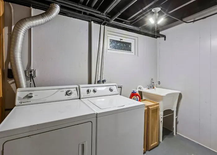 Duplex 1- Naval Base, Six Flags, Greg Petry Sportspark - Sleep 10 *